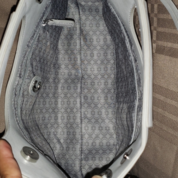 Grey Vegan Leather Clutch (bin 5) - Picture 4 of 4